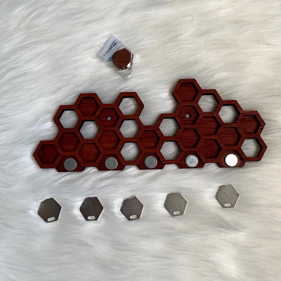 HONEYCOMB KEY HOLDER WOOD NWT - Picture 2 of 2